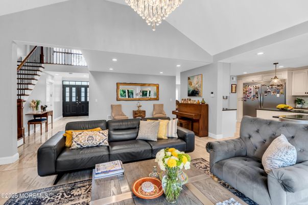 Chandelier, Interior, Living room, Pendant Lights, Piano, Recessed Lighting