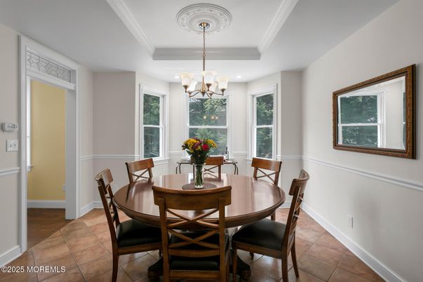 Chandelier, Dining room, Interior