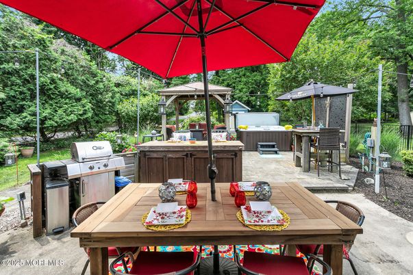 Exterior, Hot Tub