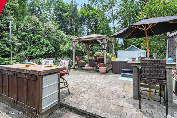 Exterior, Hot Tub