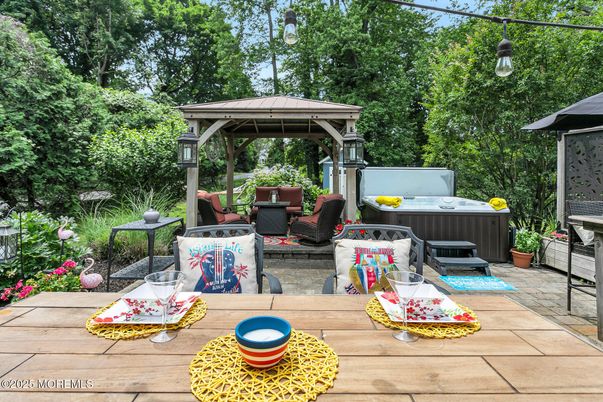 Exterior, Hot Tub
