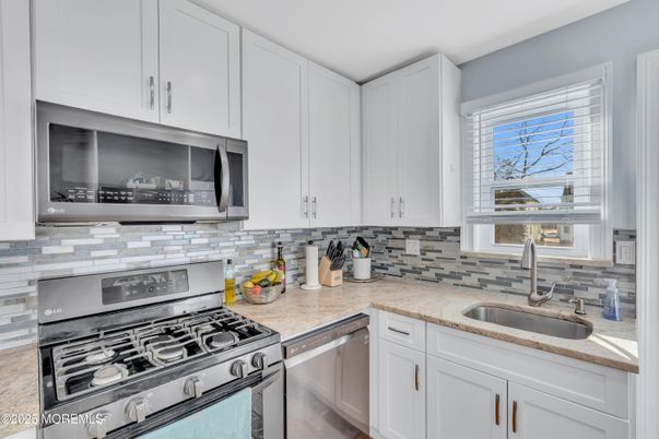Interior, Kitchen, Stainless Steel Appliances
