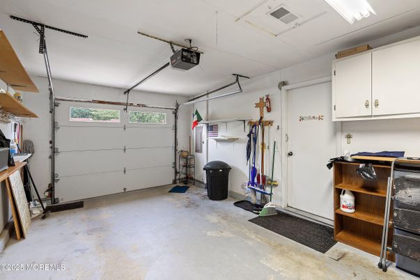 Garage, Interior