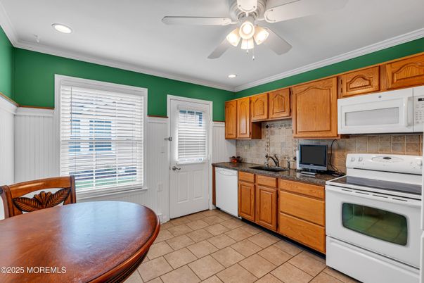 Interior, Kitchen, Recessed Lighting