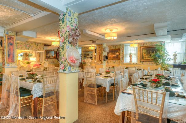 Dining room, Interior