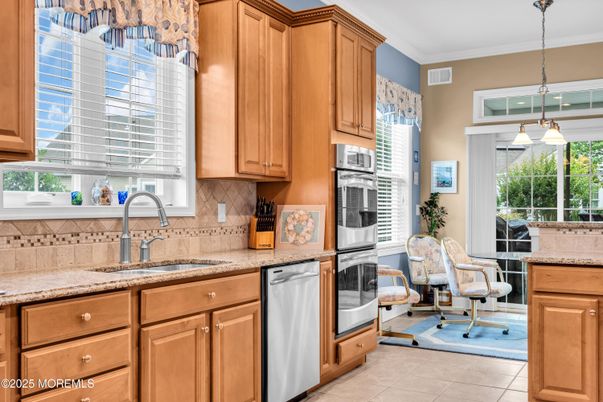 Interior, Kitchen, Pendant Lights, Stainless Steel Appliances