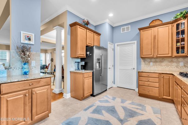 Interior, Kitchen, Recessed Lighting, Washer