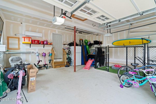 Garage, Interior