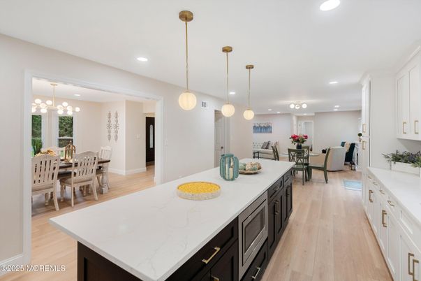 Dining room, Interior, Kitchen, Pendant Lights, Recessed Lighting, Wood Texture Flooring