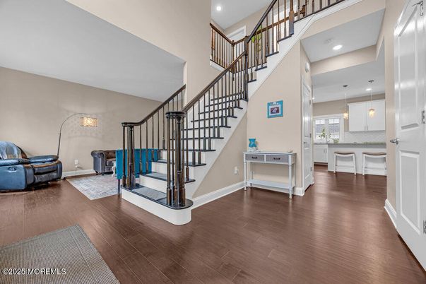 Interior, Pendant Lights, Recessed Lighting, Wood Texture Flooring