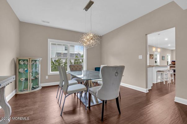 Chandelier, Dining room, Interior, Pendant Lights, Recessed Lighting, Wood Texture Flooring