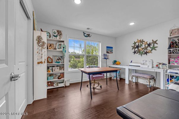 Home Office, Interior, Recessed Lighting, Wood Texture Flooring