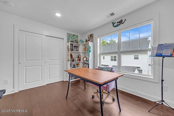 Home Office, Interior, Recessed Lighting, Wood Texture Flooring