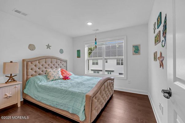 Bedroom, Interior, Pendant Lights, Recessed Lighting, Wood Texture Flooring
