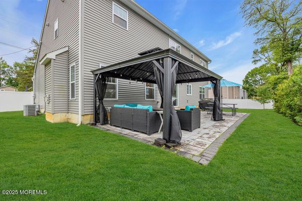 Backyard, Exterior, Hot Tub