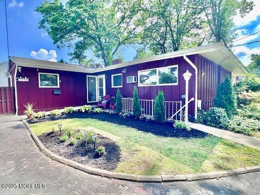 Backyard, Exterior, Facade, Ranch