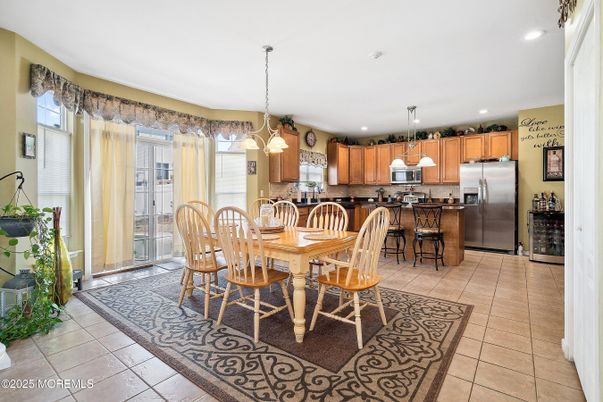 Dining room, Interior, Kitchen, Pendant Lights, Recessed Lighting, Stainless Steel Appliances