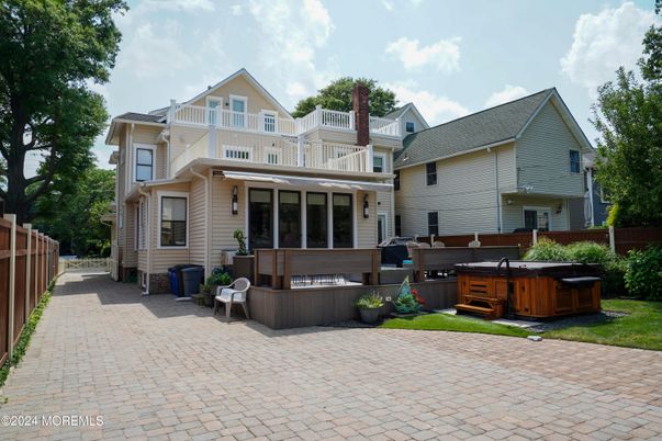Exterior, Hot Tub