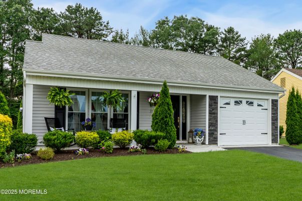 Attached, Detached Garage, Exterior, Facade, Cape Cod