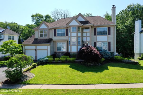 Attached, Exterior, Facade, Tudor Revival