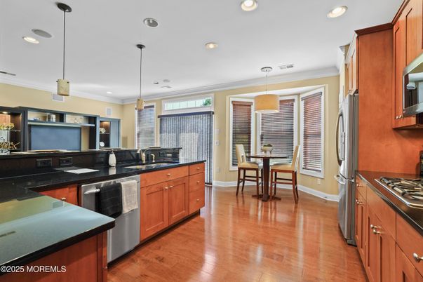 Dining room, Interior, Kitchen, Pendant Lights, Recessed Lighting, Wood Texture Flooring