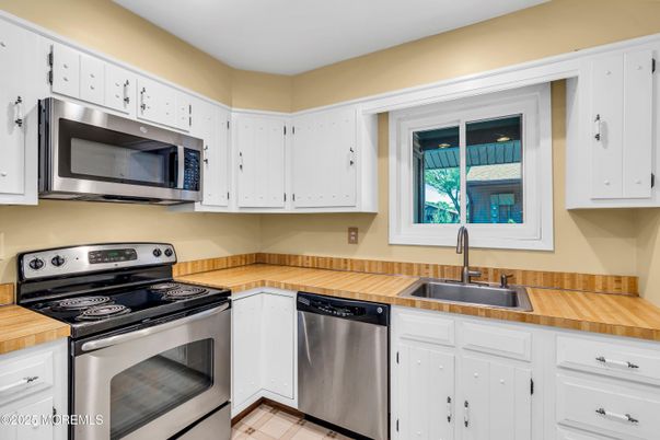 Interior, Kitchen, Stainless Steel Appliances