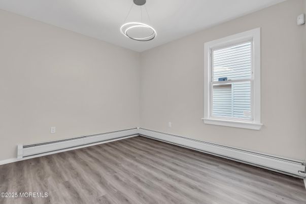 Empty room, Interior, Pendant Lights, Wood Texture Flooring