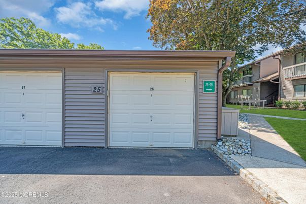 Detached Garage, Exterior