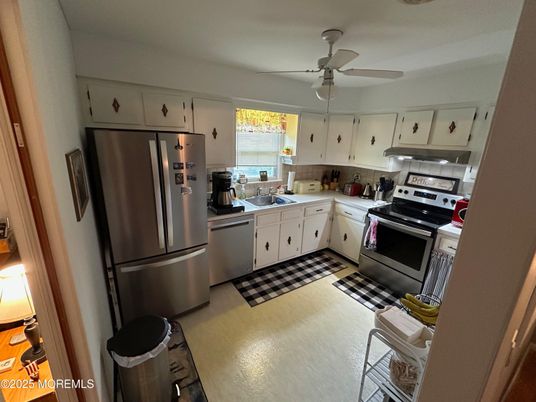Interior, Kitchen, Stainless Steel Appliances