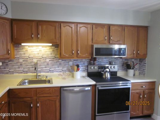 Interior, Kitchen, Stainless Steel Appliances