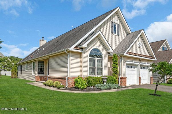 Attached, Exterior, Facade, Brick Facade, Farmhouse