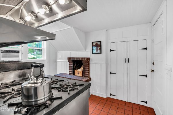 Fireplace, Interior, Kitchen