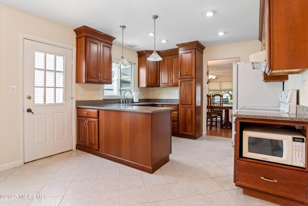 Dining room, Interior, Kitchen, Pendant Lights, Recessed Lighting