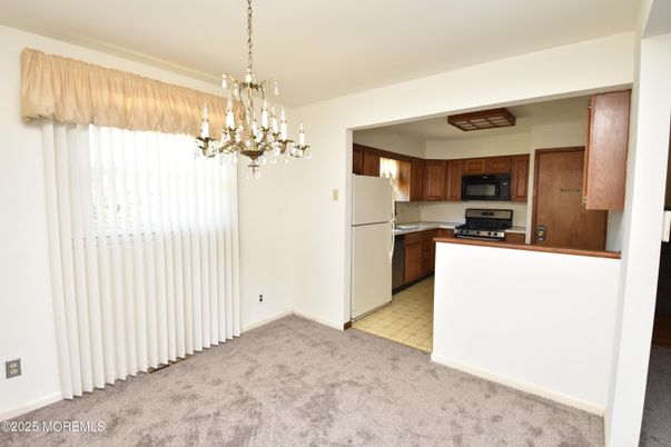 Chandelier, Interior, Kitchen
