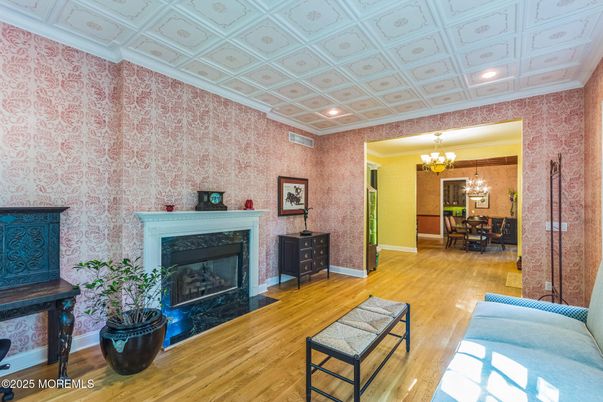 Chandelier, Dining room, Fireplace, Interior, Recessed Lighting, Wood Texture Flooring
