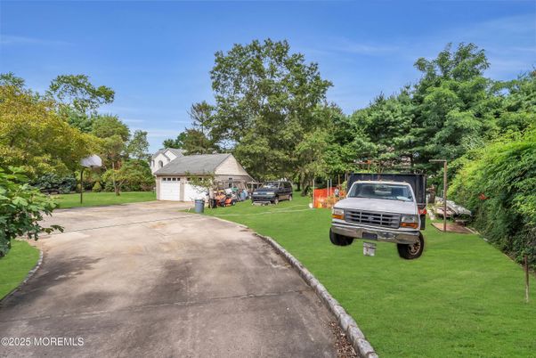 Detached Garage, Exterior