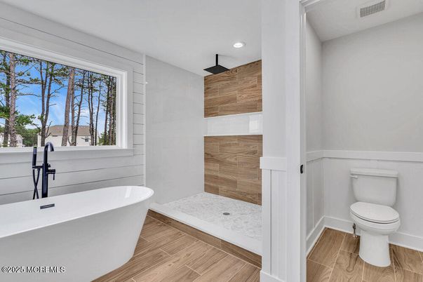 Bathroom, Free Standing Baths, Interior, Recessed Lighting, Wood Texture Flooring