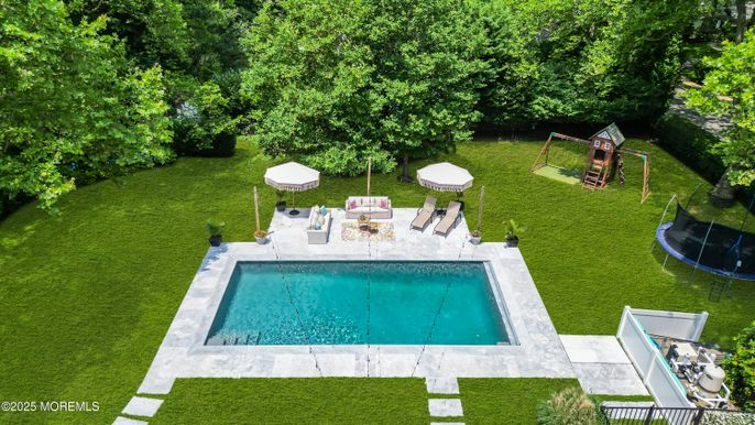 Exterior, Playground, Pool