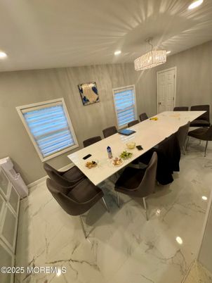 Chandelier, Dining room, Interior, Marble, Recessed Lighting