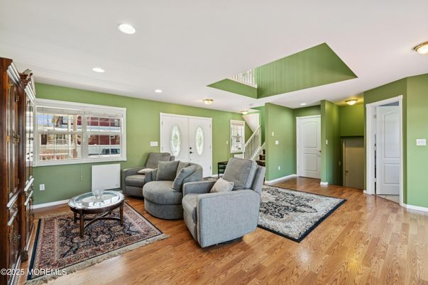 Interior, Living room, Recessed Lighting, Wood Texture Flooring