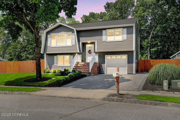 Attached, Exterior, Facade, Raised Ranch