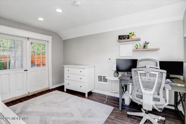 Home Office, Interior, Recessed Lighting, Wood Texture Flooring