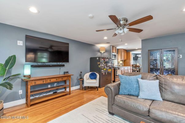 Interior, Kitchen, Living room, Recessed Lighting, Wood Texture Flooring