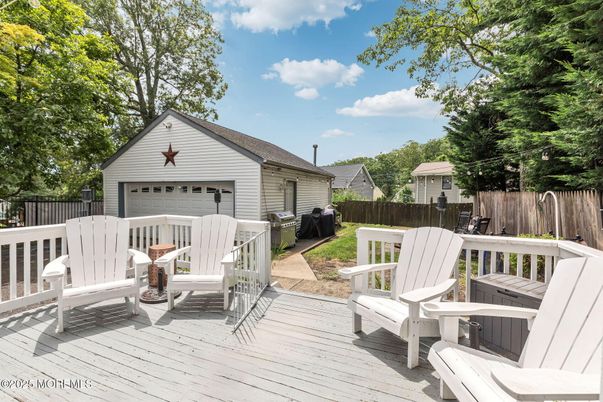 Detached Garage, Exterior