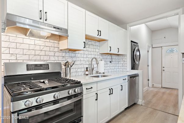 Interior, Kitchen, Stainless Steel Appliances, Washer