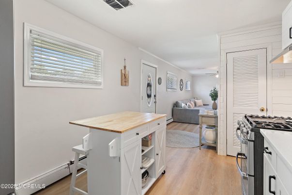 Interior, Kitchen, Living room, Stainless Steel Appliances, Wood Texture Flooring