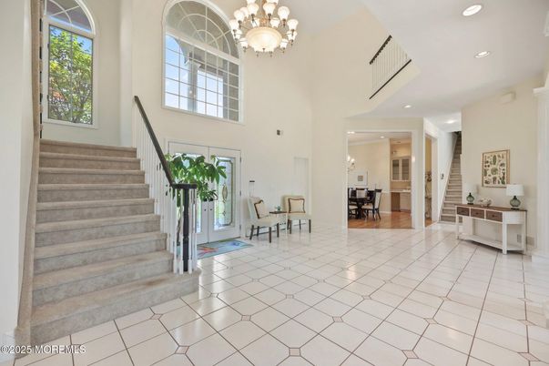 Chandelier, Dining room, Interior, Recessed Lighting, Wood Texture Flooring