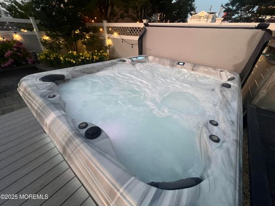 Exterior, Hot Tub
