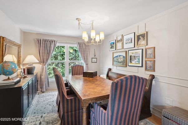 Chandelier, Dining room, Interior