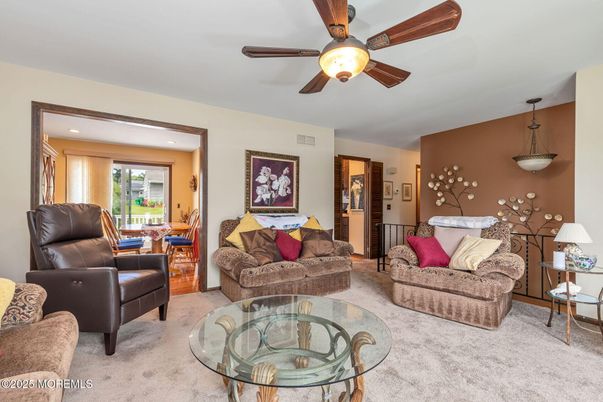 Interior, Living room, Pendant Lights, Recessed Lighting